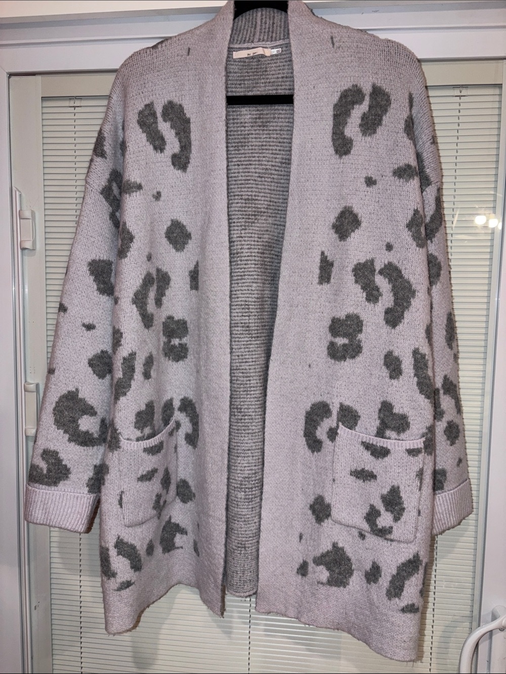 Jai Ami Grey Leopard Print Cardigan Size XL